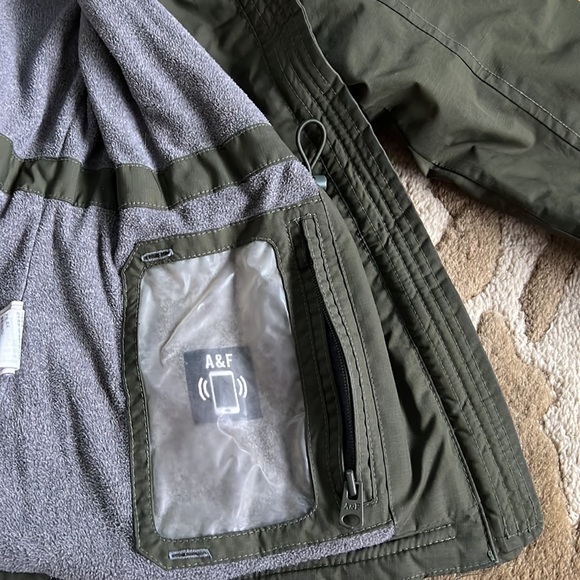 Abercrombie jacket - Picture 3 of 3